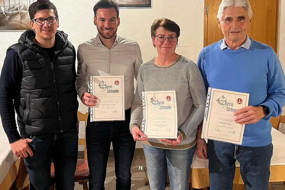 v.l.n.r. Thomas Bauer, Sebastian Miller – 25 Jahre Mitgliedschaft, Sabine Miller – 25 Jahre Mitgliedschaft und Heiner Holl – 5 Jahre Ehrenamt